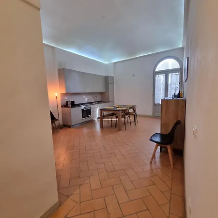 Gasthuis 35 Palazzo Buoninsegni *